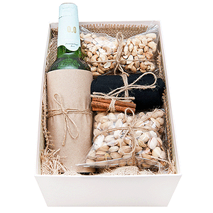 Men's friendship with non-alcoholic beer with delivery Kerch