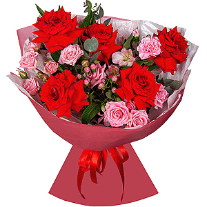 Роза Нина красная 50 см - 7, Роза кустовая розовая, ярко-розовая 50 см - 2, Гвоздика кустовая розовая - 1, Альстромерия белая, нежно-розовая - 6, Гиперикум, Эвкалипт, Современная упаковка