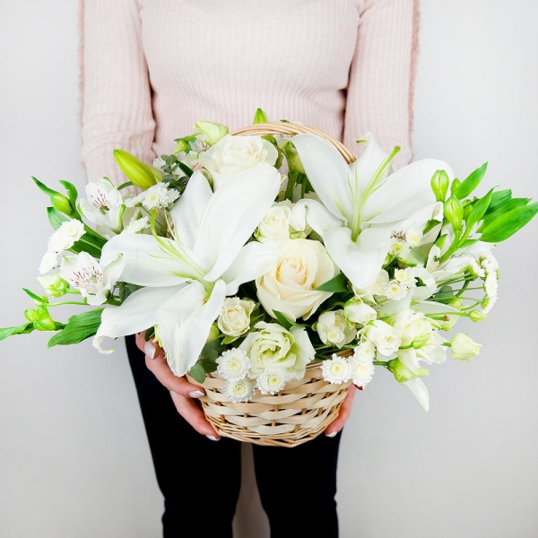 Lilies - 1, White rose 50 cm - 5, Spray rose: white, cream, light pink 50 cm - 3, Alstromeria white, soft pink - 3, lisianthus - 2, Athos poms Stallion - 3, Small Basket, Oasis