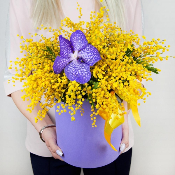 Vanda Orchid bud - 3, Mimosa - 11, Round flower box small , Film, Ribbon, Flask for orchids, Oasis