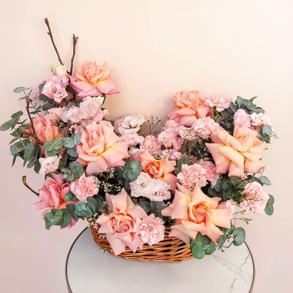 Pink rose 70 cm Ecuador  - 9, Pink Lisianthus (Eustoma) - 4, Pink carnation - 13, Medium Basket, Oasis, Limonium (1 pc.), Eucalyptus