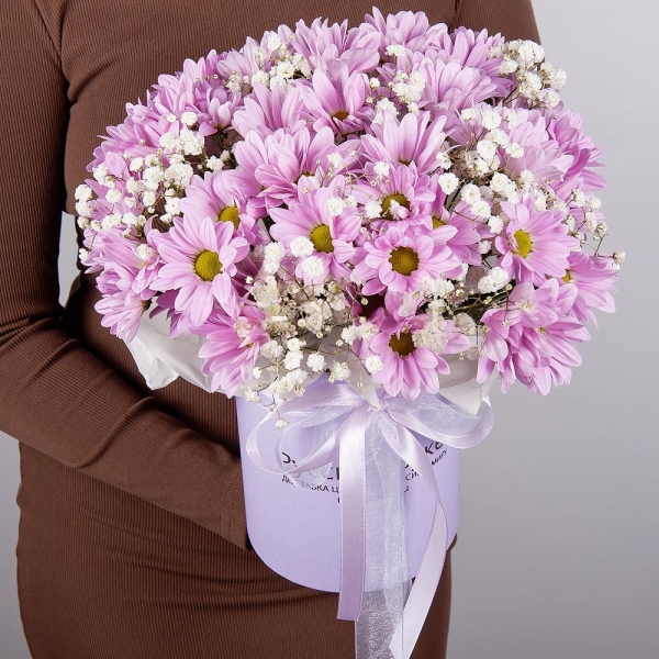 Bacardi Pink Spray Chrysanthemum - 5, Gypsophila - 4, Round flower box small , Oasis, Wrapping Paper