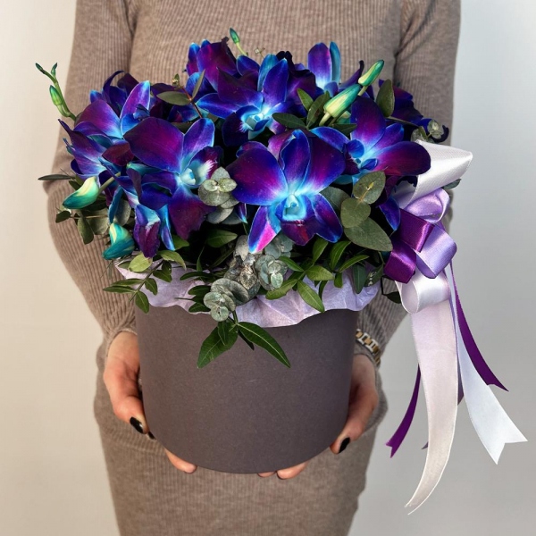 Orchid Dendrobium - 27, Flask for orchids, Pistachio, Eucalyptus, Oasis, Round flower box medium, Ribbon