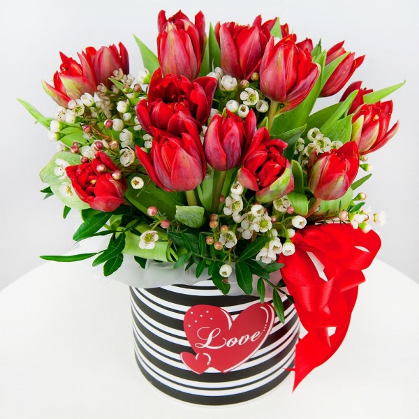 Red tulip - 25, Round flower box small , Oasis, Pistachio, Waxflower (1 pc.), Wrapping Paper, Ribbon