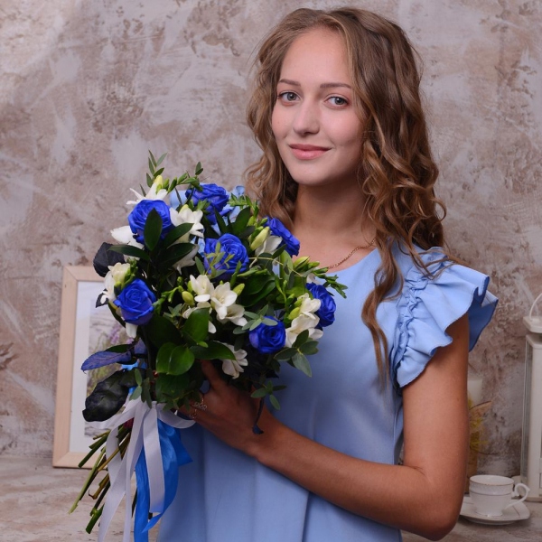 Rose blue - 13, Freesia - 13, Ruscus, Eucalyptus parvifolia (1 pc.), Ribbon, Ribbon