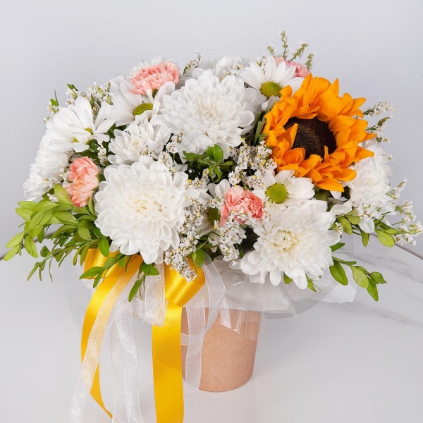 Sunflower - 1, Baltica White Spray Chrysanthemum - 2, Pink spray carnation - 5, Cardboard pot (cup), Oasis, Pistachio, Limonium (1 pc.), Wrapping Paper