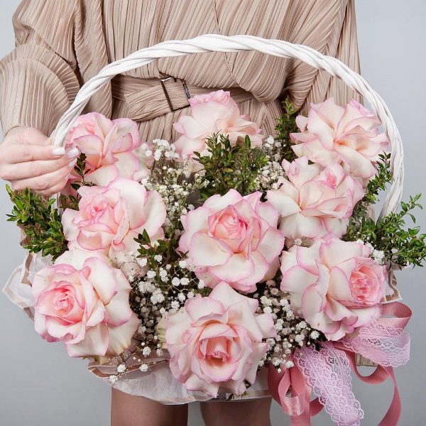 Rose Esperance - 9, Gypsophila - 3, Medium Basket, Pistachio, Oasis, Wrapping Paper