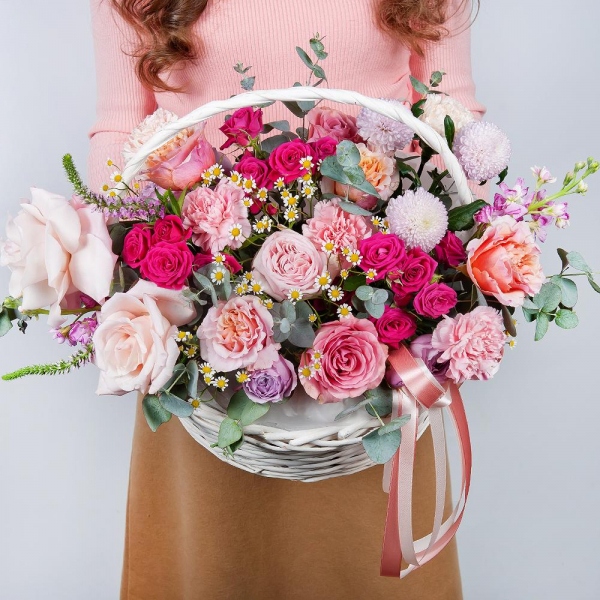 Matthiola Lilac - 1, Chamomile - 2, Bright pink spray rose mix, 50 cm - 4, Spray peony rose Lavander, 50 cm - 1, Momoko Chrysanthemum - 4, Pink carnation - 3, Rose Pink 50 cm Ecuador (Chelo, Hermosa, Novia, Titanik, Engagement, Pink Mondiale) - 10, Carnation white, cream - 2, Medium Basket, Oasis, Wrapping Paper, Ribbon, Eucalyptus Cinerea, Veronica spray