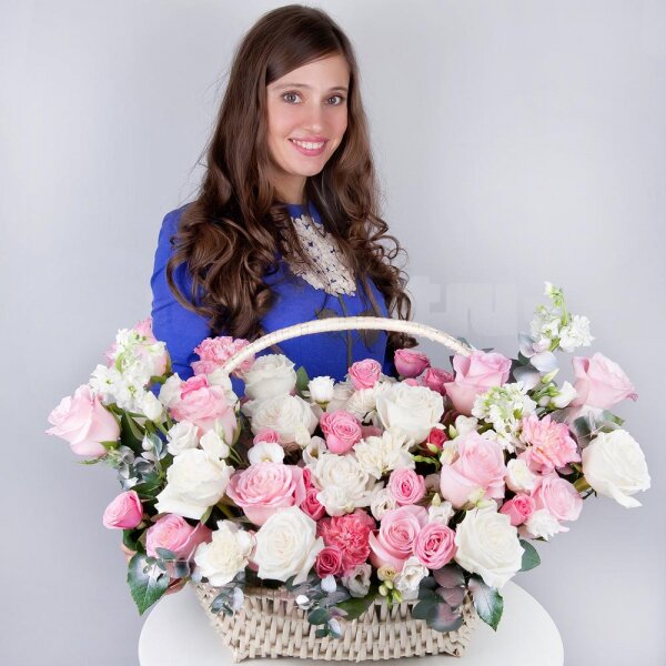 White Matthiola - 3, Pink rose 50 cm - 17, White rose 50 cm - 14, Pink carnation - 5, lisianthus - 5, Spray rose: white, cream, light pink 50 cm - 5, lisianthus - 5, Carnation white, cream - 4, Large Basket, Oasis, Eucalyptus Cinerea