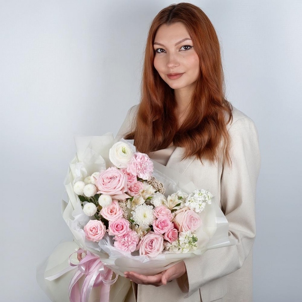 Ranunculus White - 1, Peony rose pink 'OHara' - 3, White Matthiola - 2, Bright pink spray rose mix, 50 cm - 3, Pink carnation - 9, Alstromeria white, soft pink - 2, Newton White Spray Chrysanthemum - 1, Baltica White Spray Chrysanthemum - 1, Ozotamnus, Wrapping Paper
