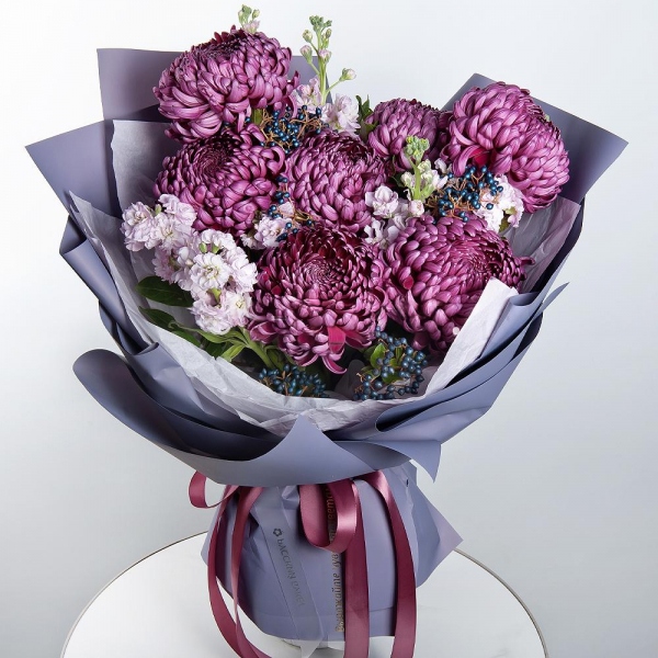 Chrysanthemum Bigoudi purple - 11, Matthiola Lilac - 3, Viburnum, Wrapping Paper
