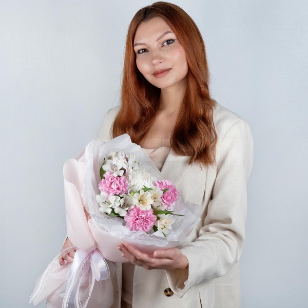 Alstromeria white, soft pink - 5, Pink carnation - 3, Chrysanthemum white Bigoudi - 1, Wrapping Paper
