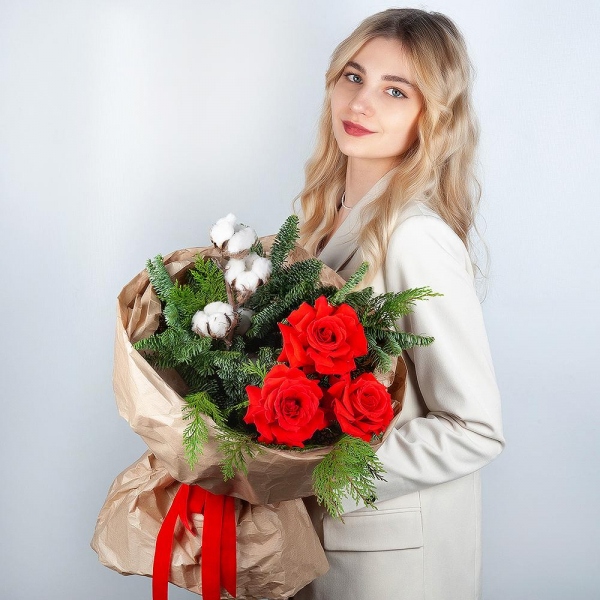 Rose Red 50 cm Ecuador - 7, Spruce branches (1pc.), Thuja, Cotton branch, Wrapping Paper