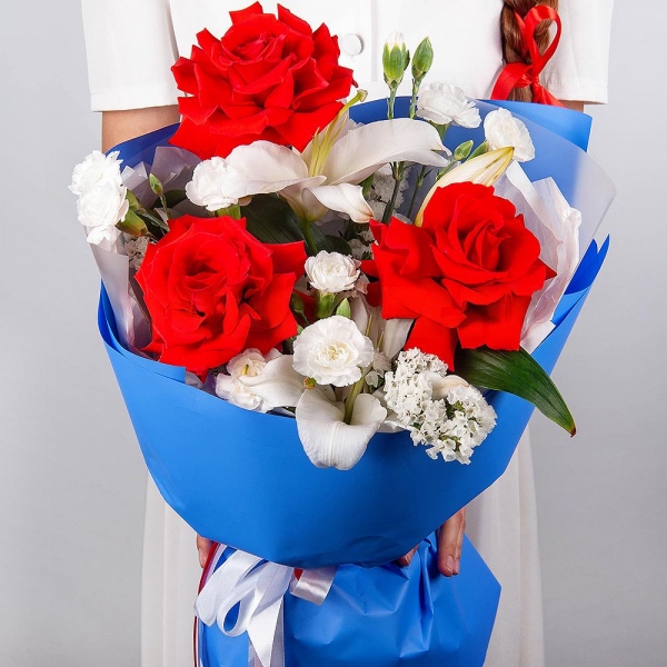 Lilies - 1, Red rose Nina 50 cm - 5, White spray carnation - 3, White statice, Wrapping Paper