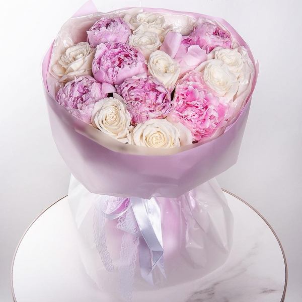 Peony pink - 7, White rose 50 cm Ecuador - 8, Wrapping Paper