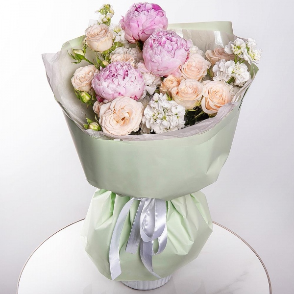 Peony pink - 3, Spray rose: white, cream, light pink 50 cm - 2, White Matthiola - 3, Baltica White Spray Chrysanthemum - 3, Wrapping Paper