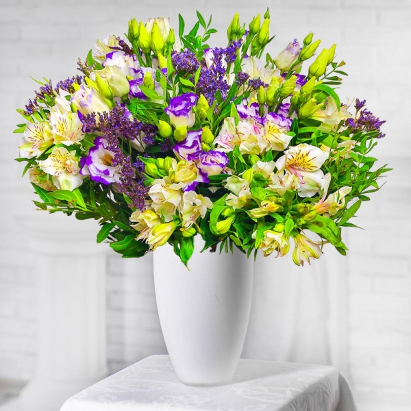 Purple Lisianthus (Eustoma) - 5, Alstromeria white, soft pink - 6, Limonium (1 pc.), Pistachio, Sisal, Ribbon