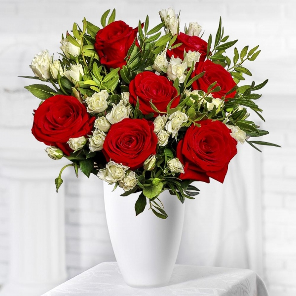Red rose 50 cm - 9, Spray rose: white, cream, light pink 50 cm - 9, Pistachio, Felt, Ribbon