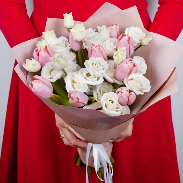 Pink tulip - 13, lisianthus - 4, Wrapping Paper, Ribbon