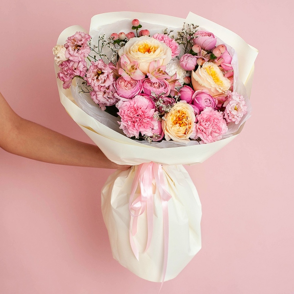 Peony sprayrose - 4, Rose Yellow 50 cm Ecuador (Mohana, Latina, Brighton) - 5, Pink Lisianthus (Eustoma) - 3, Pink carnation - 5, Baltica White Spray Chrysanthemum - 1, Limonium (1 pc.), Hypericum, Wrapping Paper