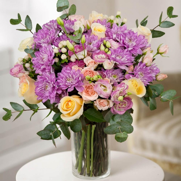 Rose Cream 50 cm - 7, Pink Lisianthus (Eustoma) - 4, Baltica Pink Spray Chrysanthemum - 3, Spray rose: white, cream, light pink 50 cm - 3, Hypericum, Eucalyptus Cinerea, Wrapping Paper