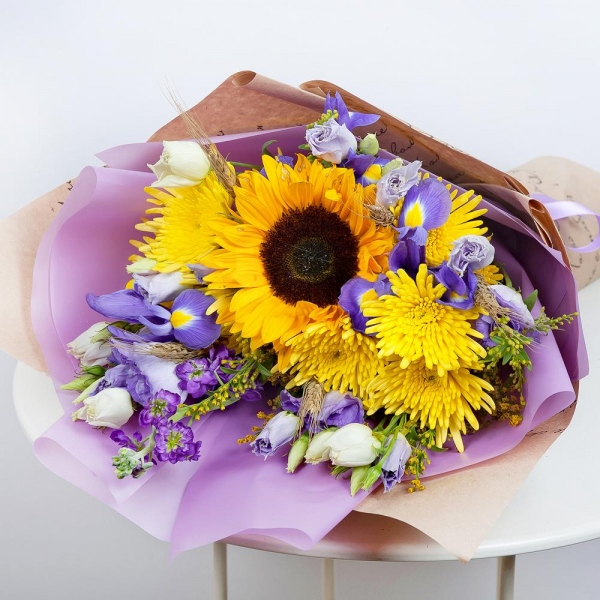 Sunflower - 2, Irises - 4, Baltica Yellow Spray Chrysanthemum - 4, Matthiola Lilac - 2, lisianthus - 2, Pink Lisianthus (Eustoma) - 1, Dried flowers decor, Wrapping Paper