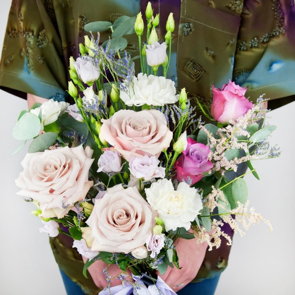 lisianthus - 4, Carnation white, cream - 5, Deep Purple rose - 4, Rose Powder 50 cm Ecuador (Quicksand, Menta) - 5, Limonium (1 pc.), Eucalyptus Cinerea, Ribbon
