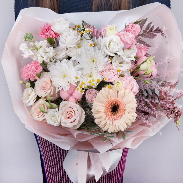 Cream gerbera - 1, Baltica White Spray Chrysanthemum - 1, Peony sprayrose - 2, Pink rose 50 cm - 3, Pink carnation - 2, lisianthus - 2, White Matthiola - 1, Chamomile - 1, Pistachio, Cotton bud, Fern (1 pc.), Dried flowers decor, Wrapping Paper