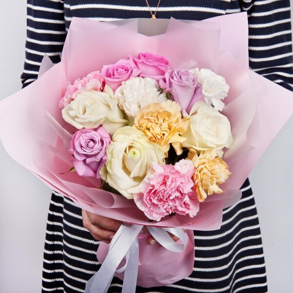 White rose 50 cm - 3, Pink rose 50 cm - 4, Yellow carnation - 2, Carnation white, cream - 2, Pink carnation - 2, Wrapping Paper, Ribbon