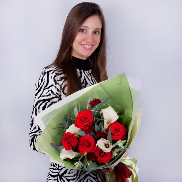 Calla lilies - 5, Red rose 50 cm - 5, Alstromeria white, soft pink - 3, Carnation spray - 5, Eucalyptus, Wrapping Paper