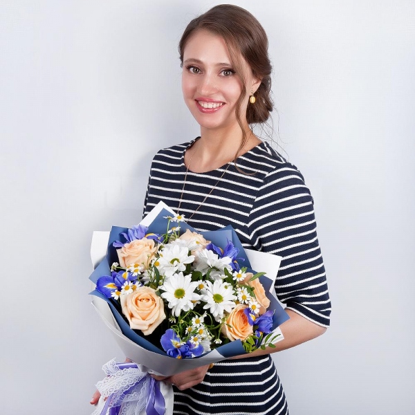 Irises - 8, Rose Cream 50 cm - 7, Bacardi White Spray Chrysanthemum - 2, Gypsophila - 2, Pistachio, Wrapping Paper