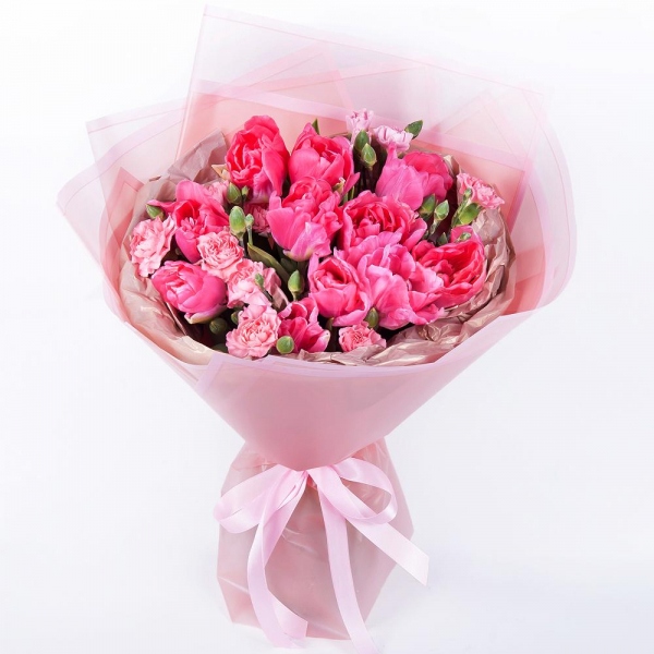 Pink tulip - 15, Pink spray carnation - 7, Wrapping Paper
