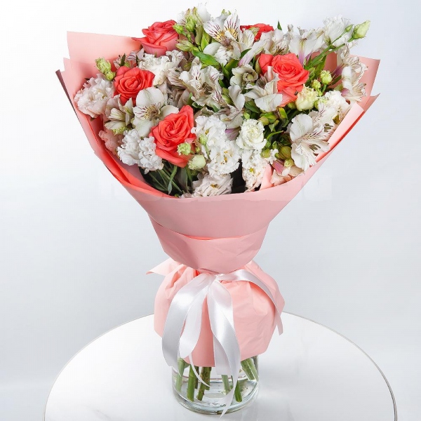 Pink rose 50 cm - 5, Alstromeria white, soft pink - 7, lisianthus - 3, Wrapping Paper
