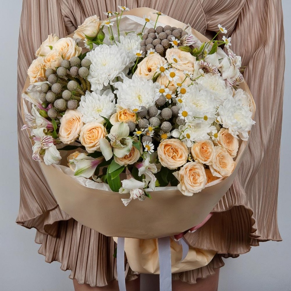 Spray rose: white, cream, light pink 50 cm - 4, Baltica White Spray Chrysanthemum - 2, Alstromeria white, soft pink - 3, Chamomile - 3, Brunia Green Lanuginosa (1 pc.), Wrapping Paper