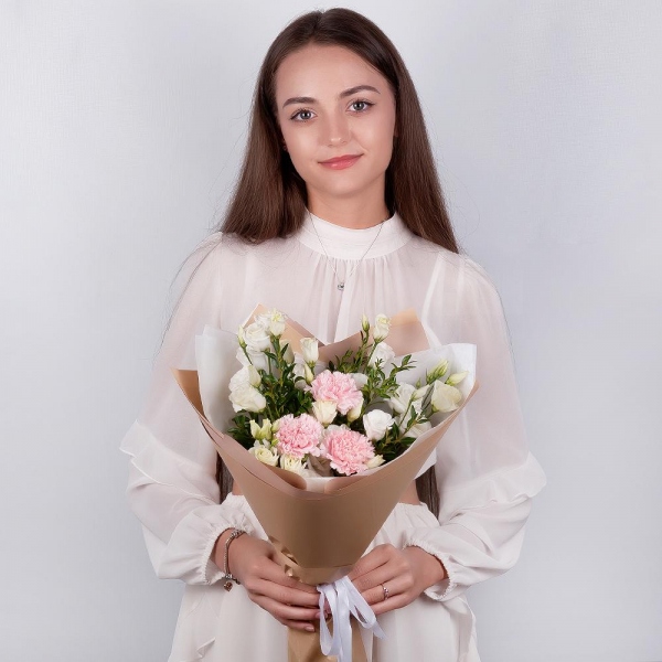 lisianthus - 3, Pink carnation - 3, Pistachio, Wrapping Paper
