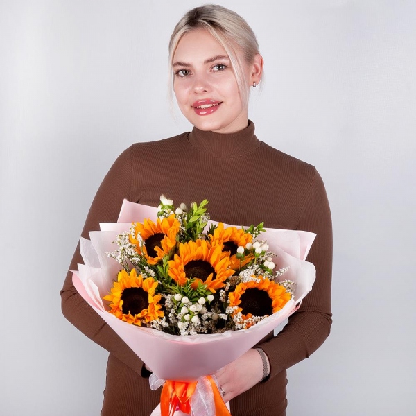 Sunflower - 5, Hypericum, Limonium (1 pc.), Pistachio, Wrapping Paper