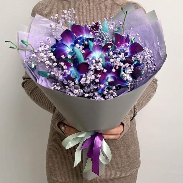 Gypsophila - 6, Orchid Dendrobium - 7, Flask for orchids, Dried flowers in assortment, Wrapping Paper