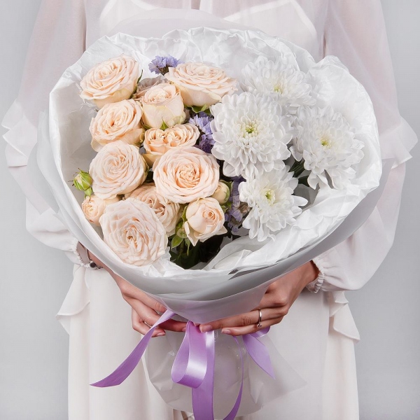 Peony sprayrose - 2, Baltica White Spray Chrysanthemum - 2, Blue Statice, Wrapping Paper