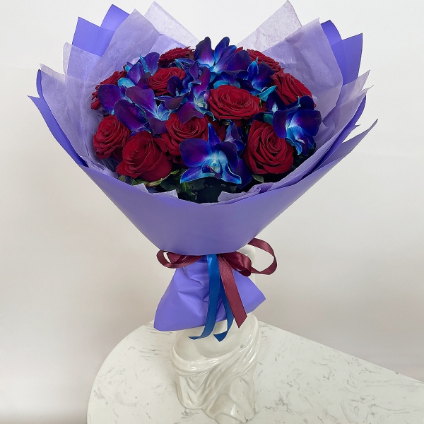 Red rose 50 cm - 26, Orchid Dendrobium - 13, Flask for orchids, Wrapping Paper