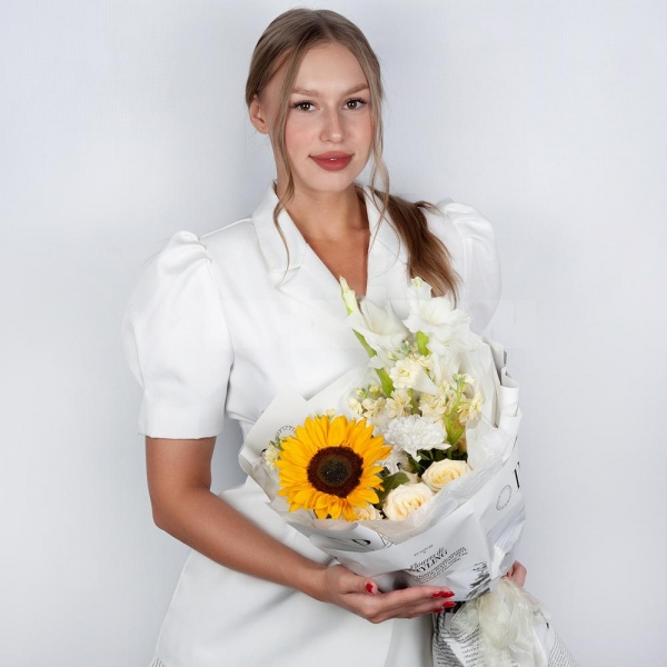 Sunflower - 1, White Gladiolus - 2, Baltica White Spray Chrysanthemum - 3, White Matthiola - 2, Spray rose: white, cream, light pink 50 cm - 5, Wrapping Paper