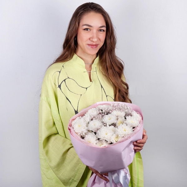 Baltica White Spray Chrysanthemum - 5, Gypsophila - 1, Wrapping Paper