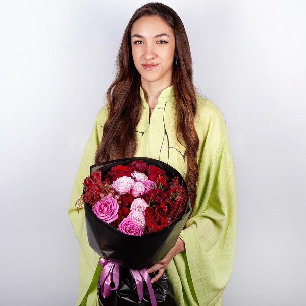 Red rose 50 cm - 3, Pink rose 50 cm - 3, Bacardi Red Spray Chrysanthemum - 1, Carnation red - 2, Alstromeria Red, Bright Pink - 3, Peony sprayrose - 2, Hypericum, Asparagus umbelatus (1 pc.), Wrapping Paper