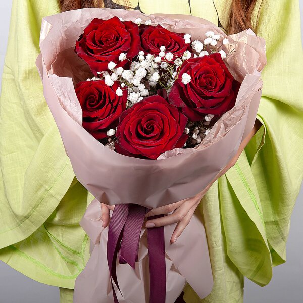 Red rose 50 cm - 7, Gypsophila - 1, Wrapping Paper